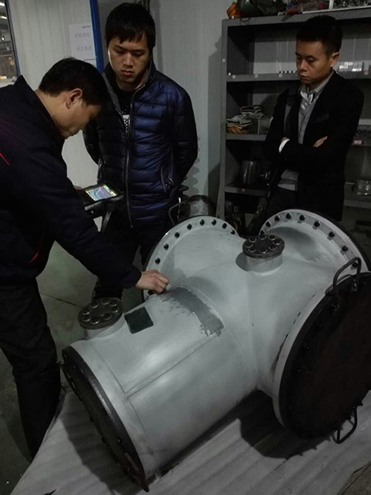 客戶(hù)檢查我公司GIS殼體超聲波探傷。